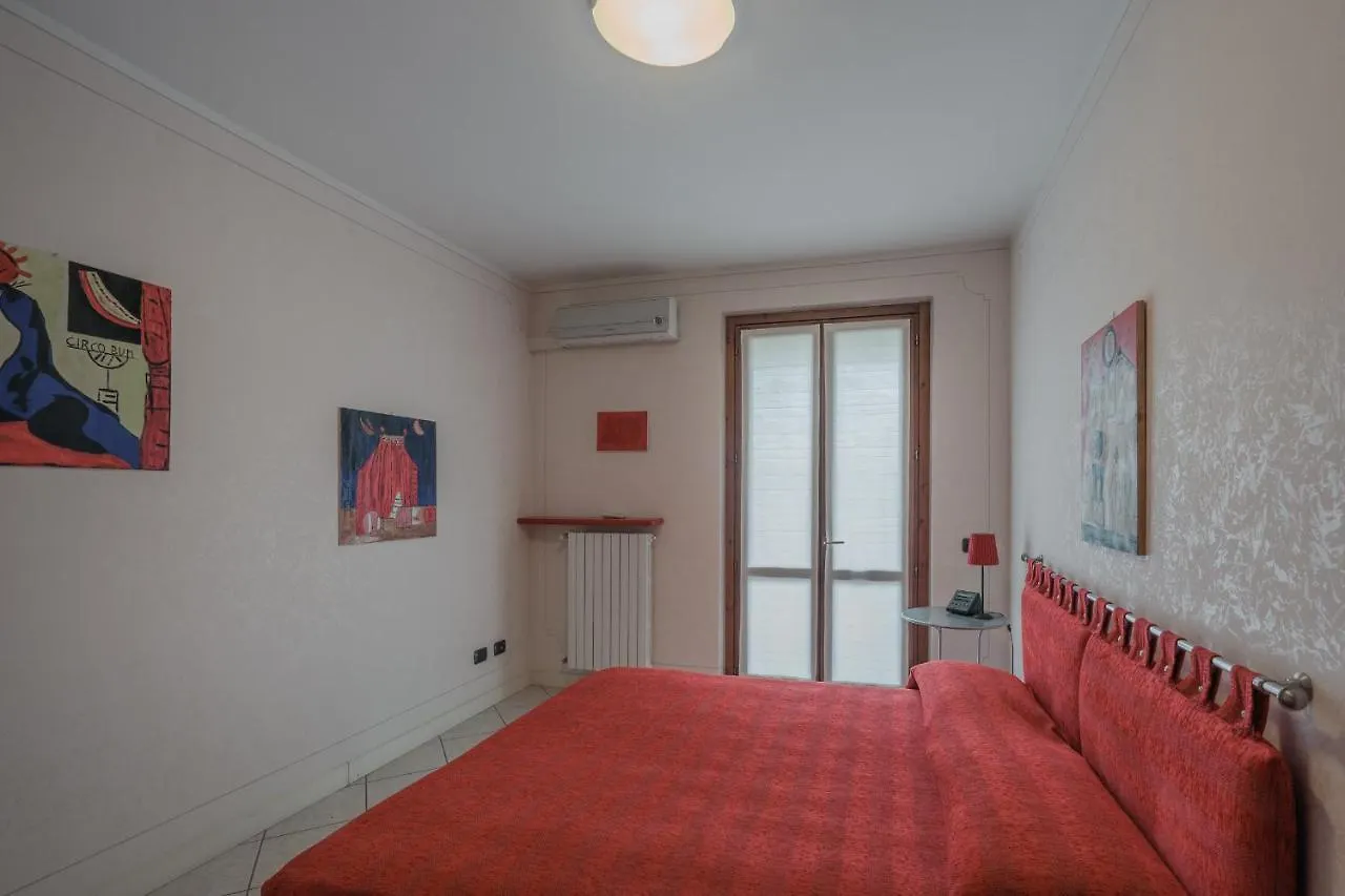 Mosaici Sunrise - Lake Front Apartment With Beautiful View Sirmione İtalya