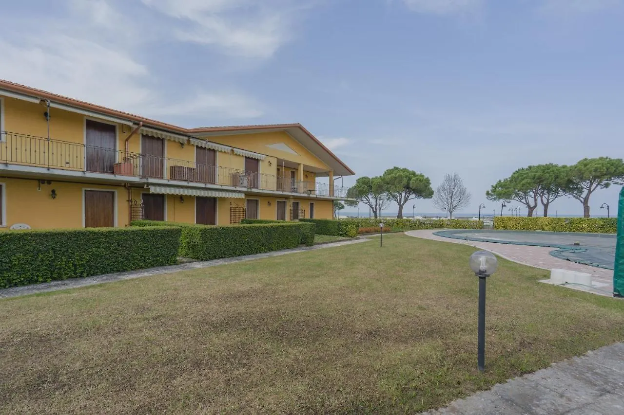 Mosaici Sunrise - Lake Front Apartment With Beautiful View Sirmione 0*,  Italy