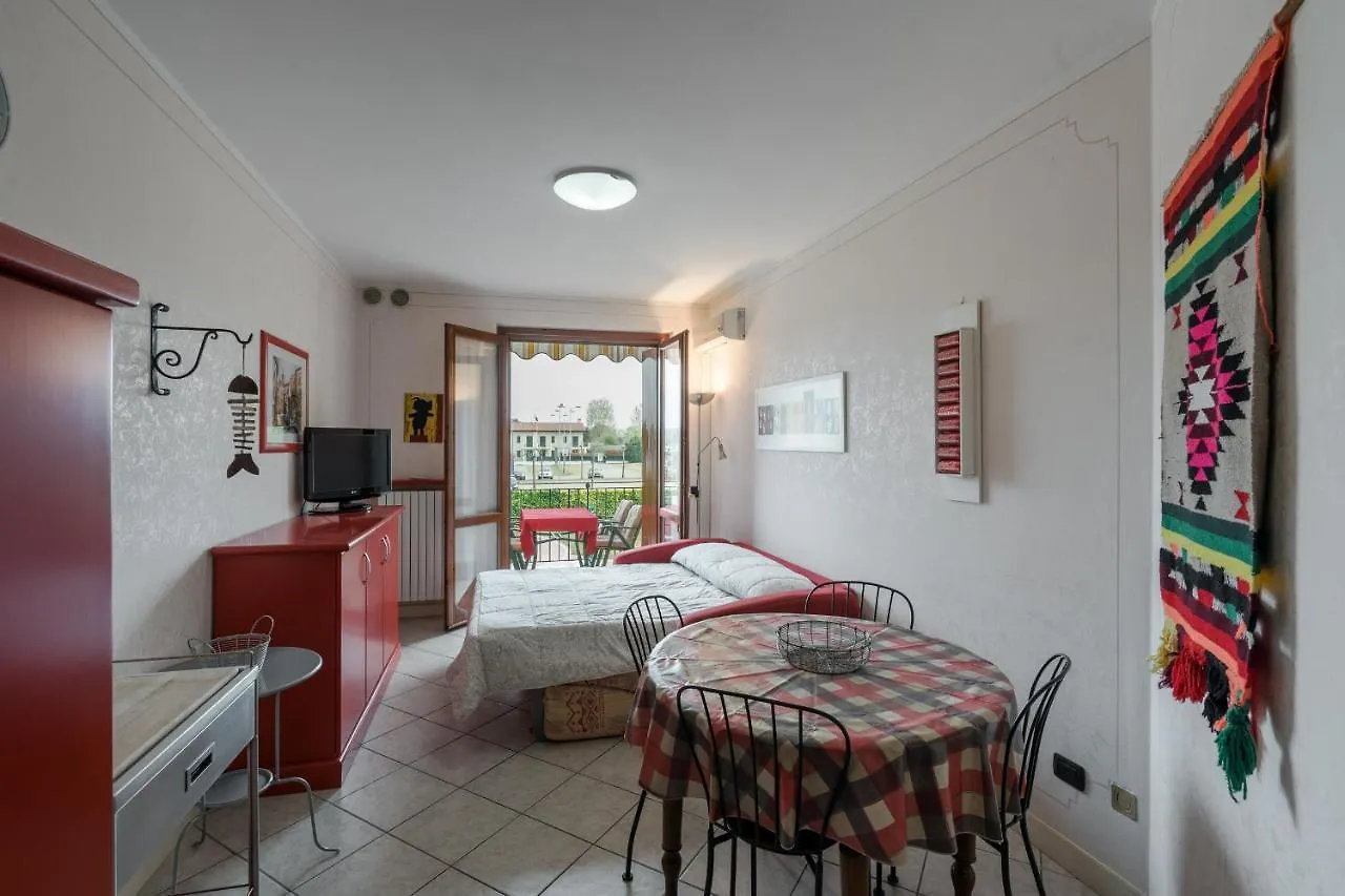 Mosaici Sunrise - Lake Front Apartment With Beautiful View Sirmione Italy